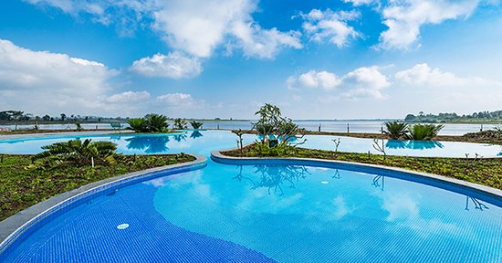 Couple-friendly resorts in Bangalore